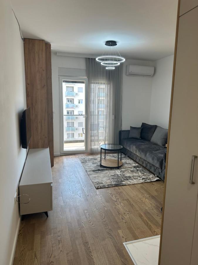 Luxury Apartments D&B Подгорица Екстериор снимка