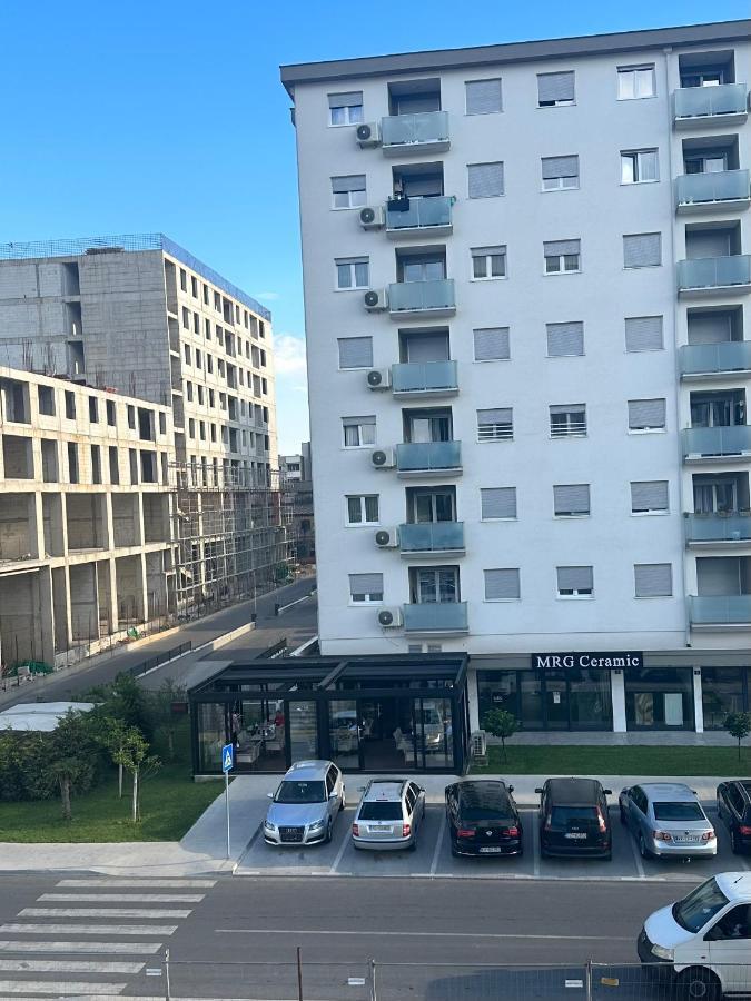 Luxury Apartments D&B Подгорица Екстериор снимка
