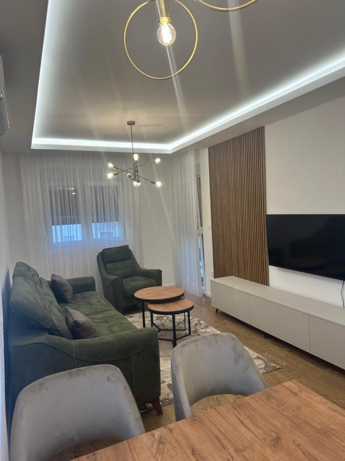 Luxury Apartments D&B Подгорица Екстериор снимка