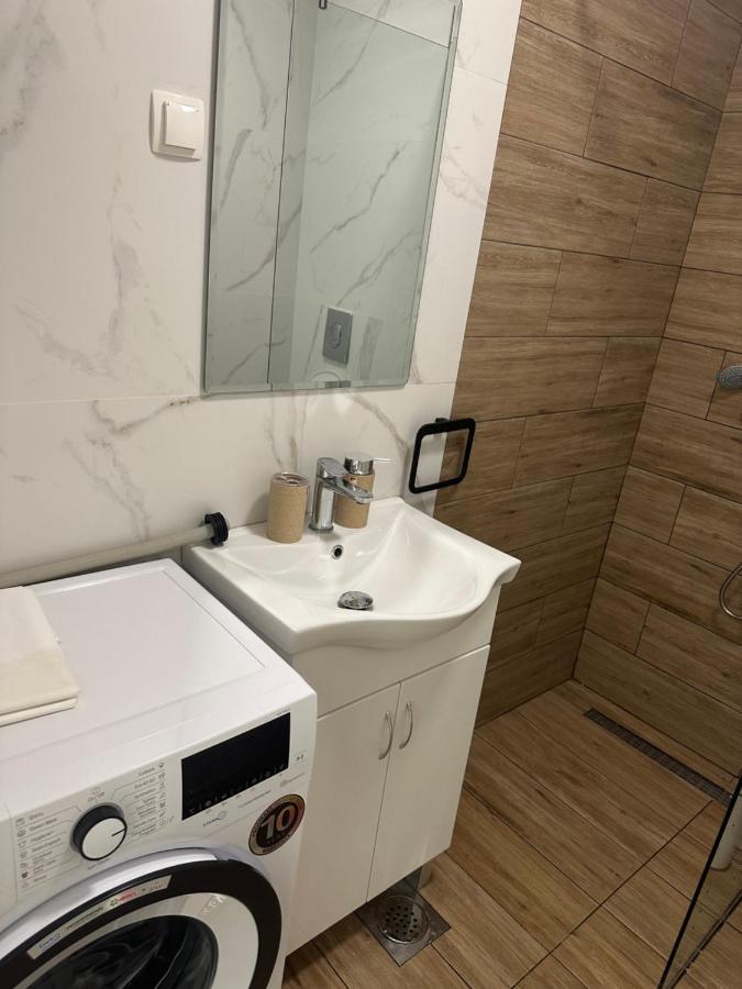 Luxury Apartments D&B Подгорица Екстериор снимка