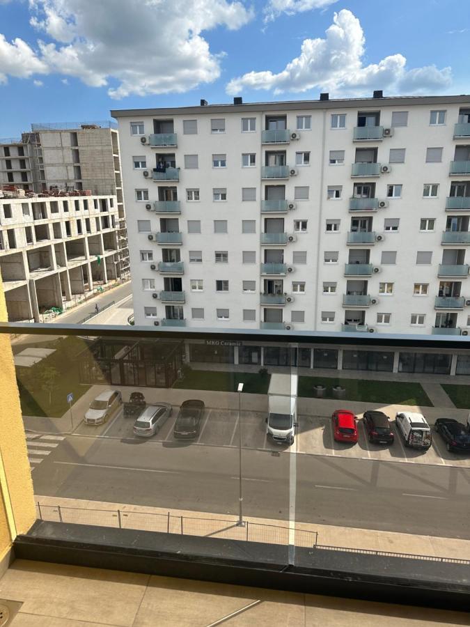 Luxury Apartments D&B Подгорица Екстериор снимка
