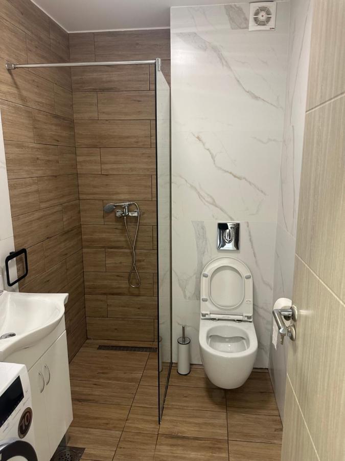 Luxury Apartments D&B Подгорица Екстериор снимка