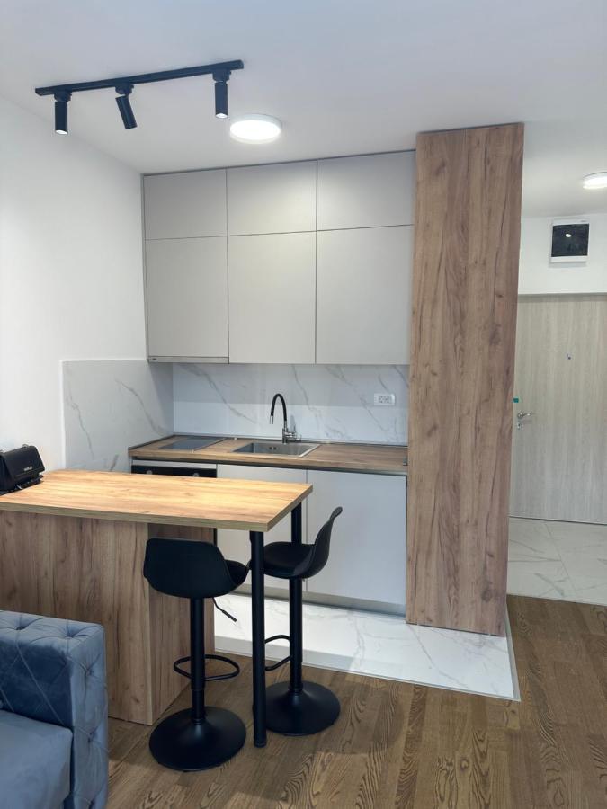 Luxury Apartments D&B Подгорица Екстериор снимка