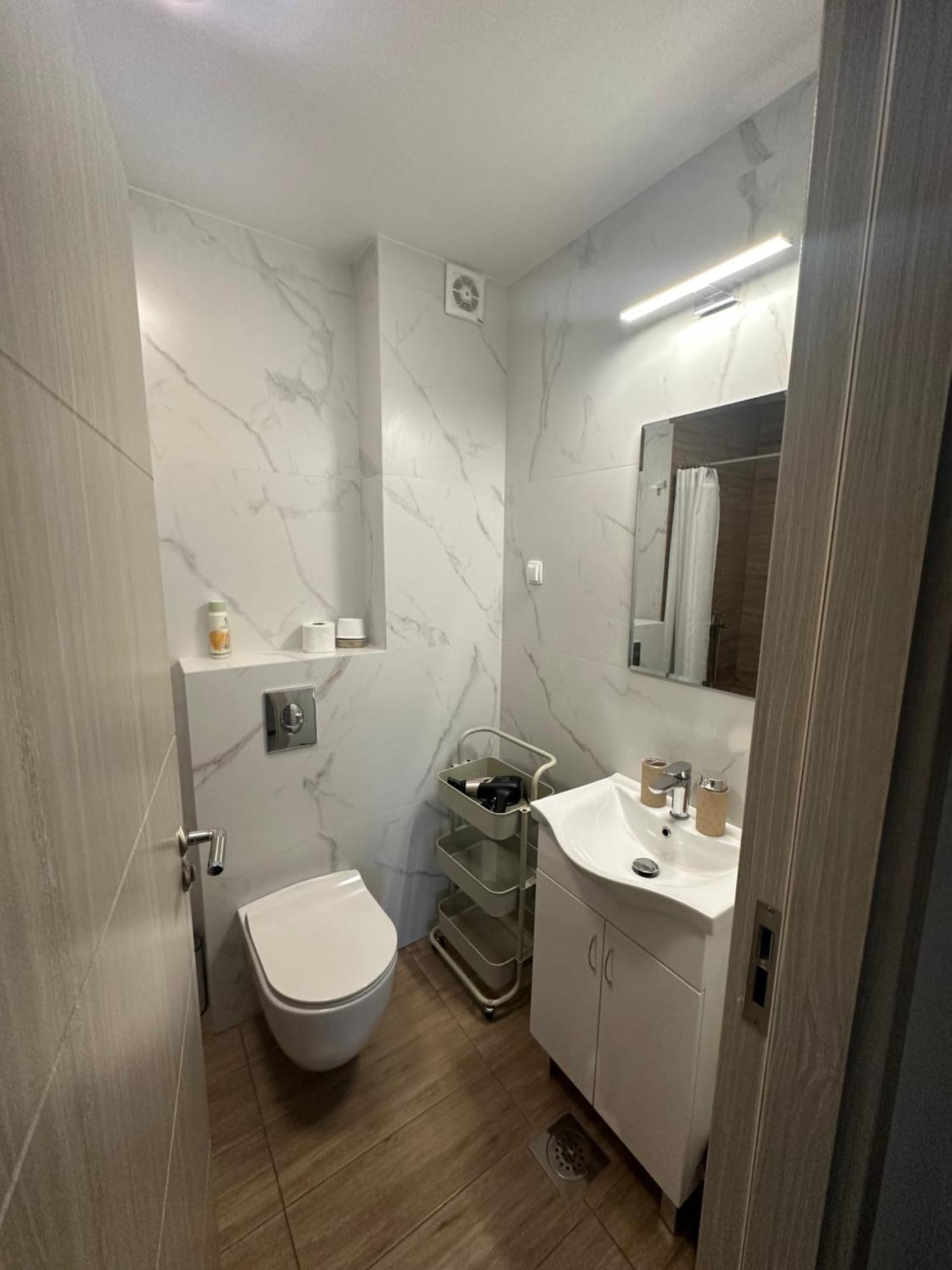 Luxury Apartments D&B Подгорица Екстериор снимка