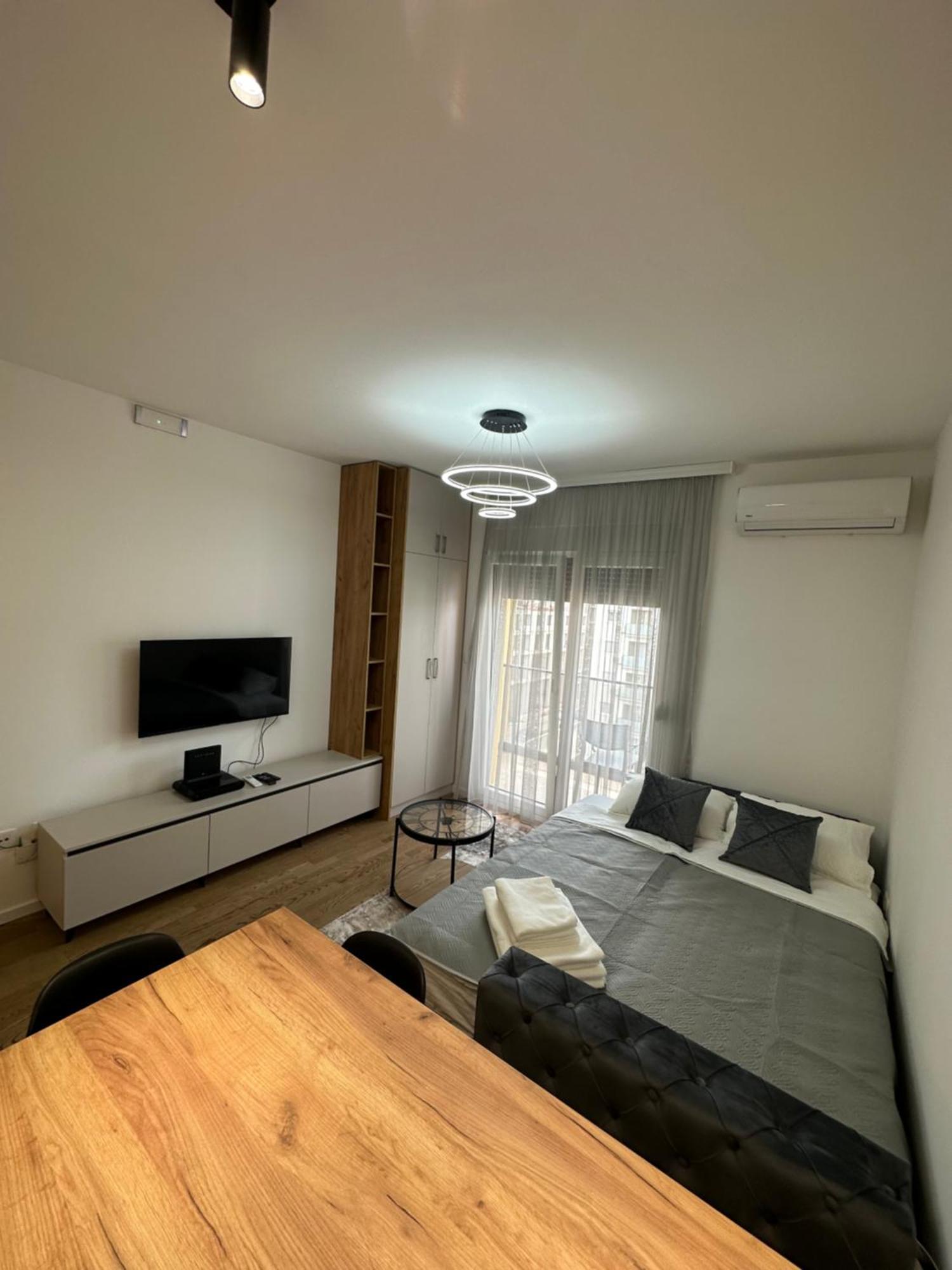 Luxury Apartments D&B Подгорица Екстериор снимка