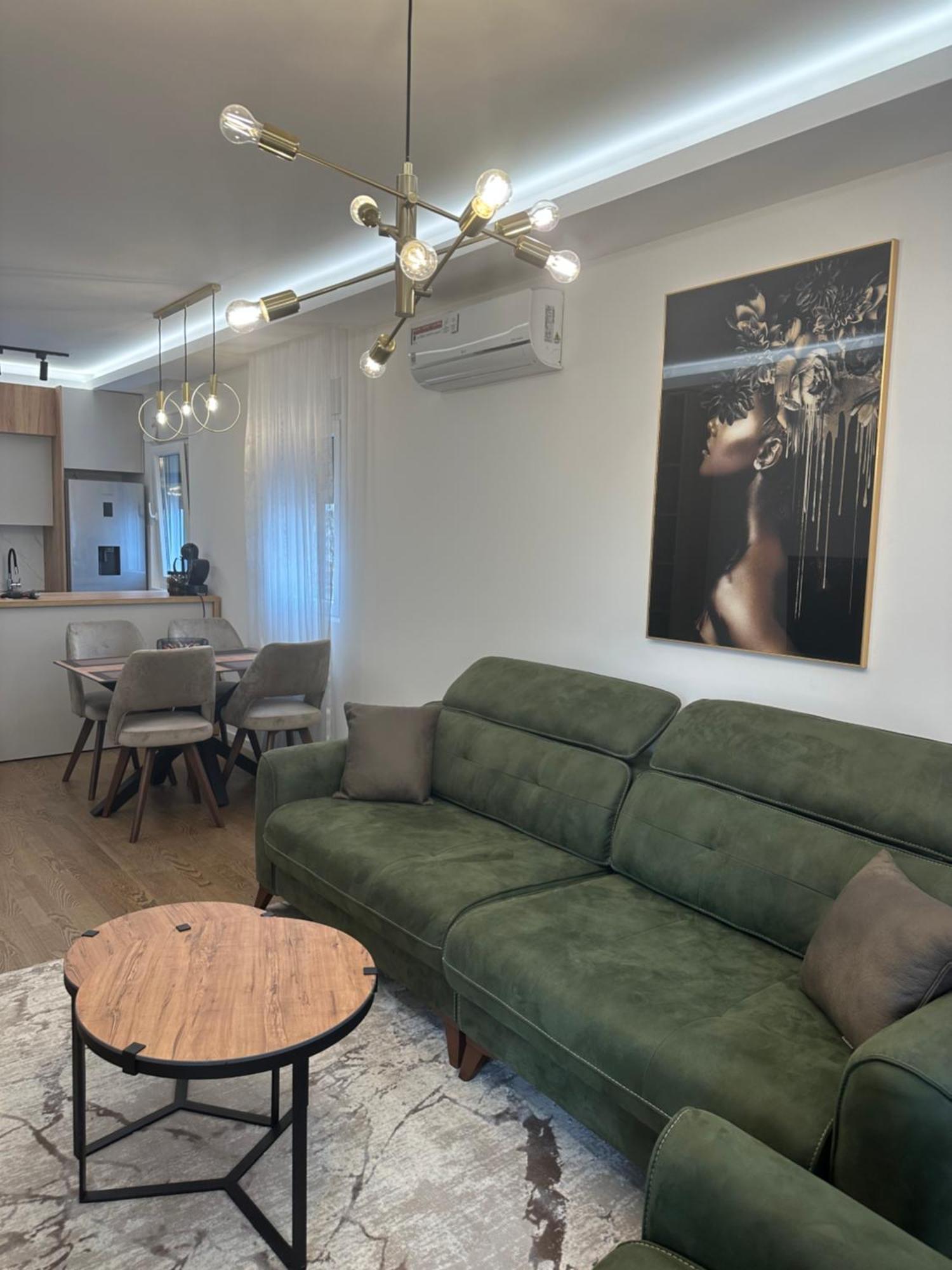 Luxury Apartments D&B Подгорица Екстериор снимка