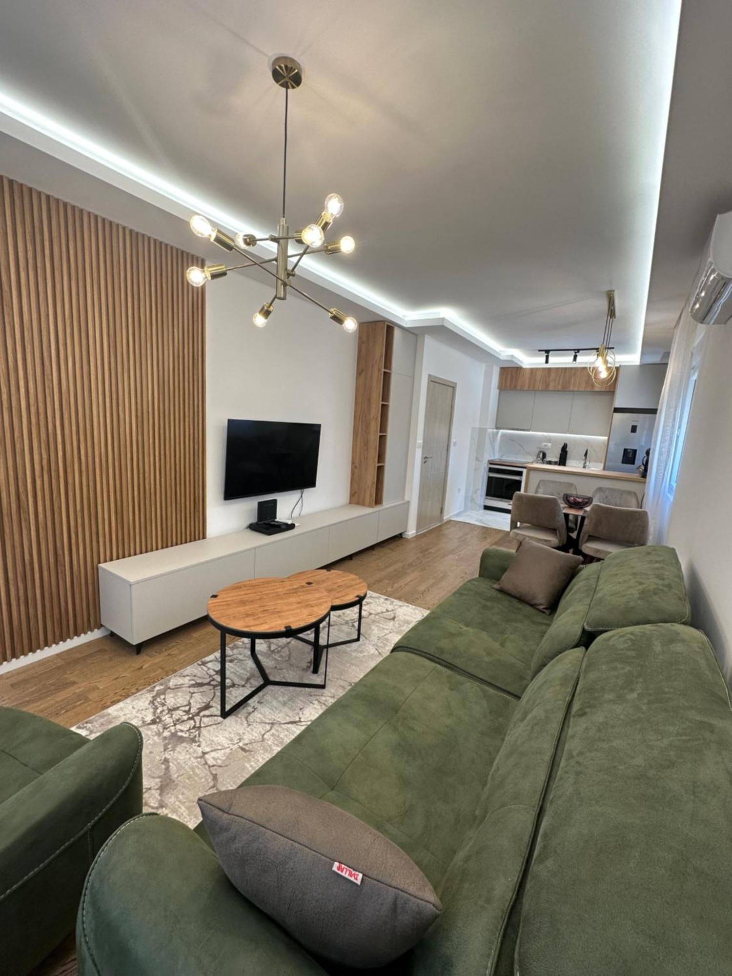 Luxury Apartments D&B Подгорица Екстериор снимка